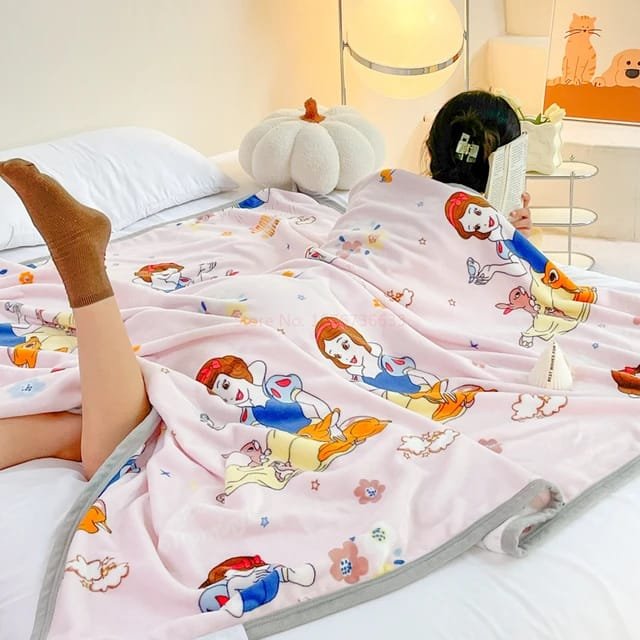 Kids Cartoon Blanket – Snowwhite Design - Image 4