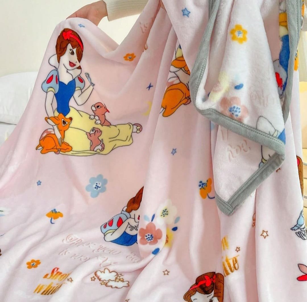 Kids Cartoon Blanket – Snowwhite Design - Image 2