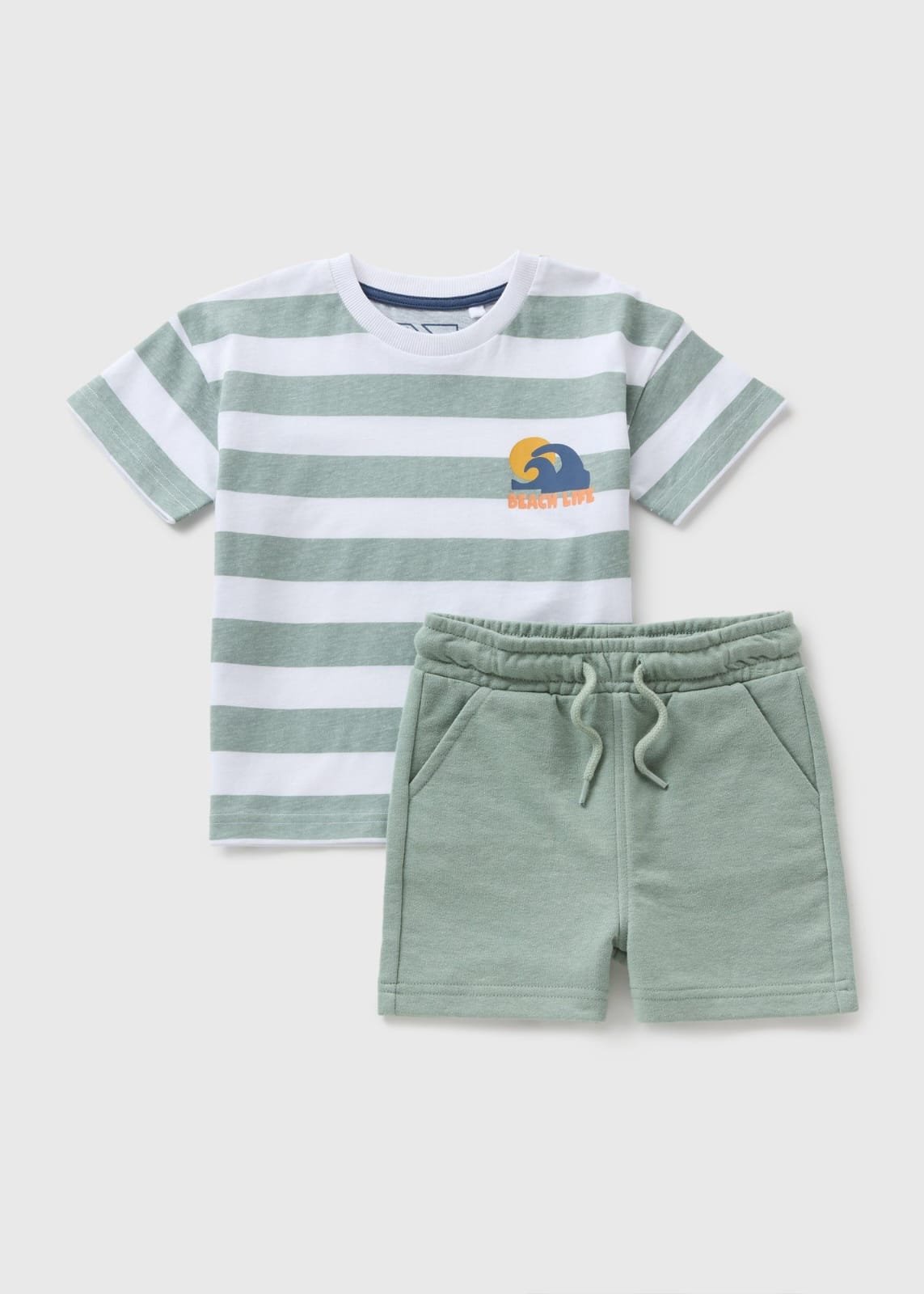 Boys set– طقم ولادي أخضر فاتح